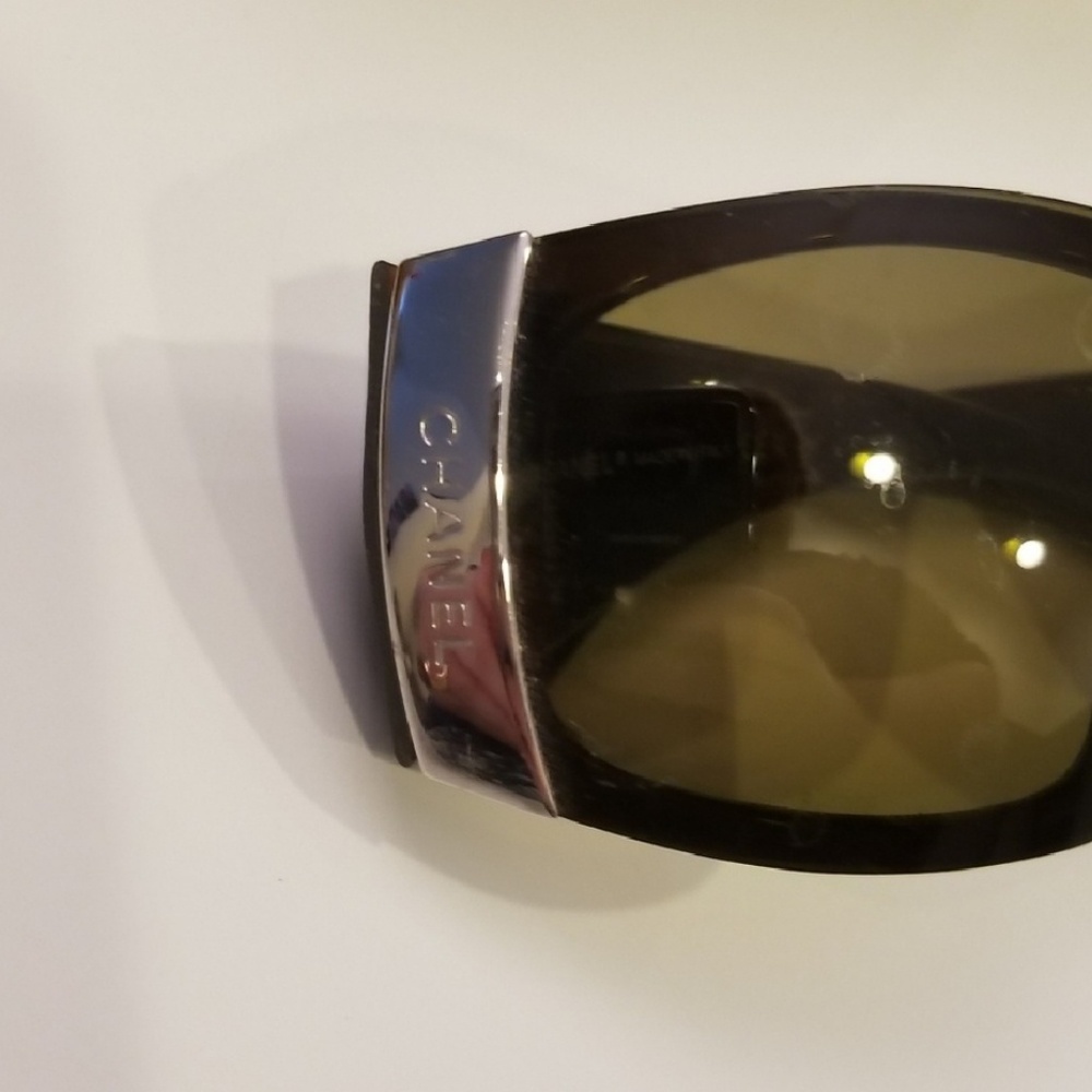 CHANEL Sunglasses Black - Picture 5 of 8